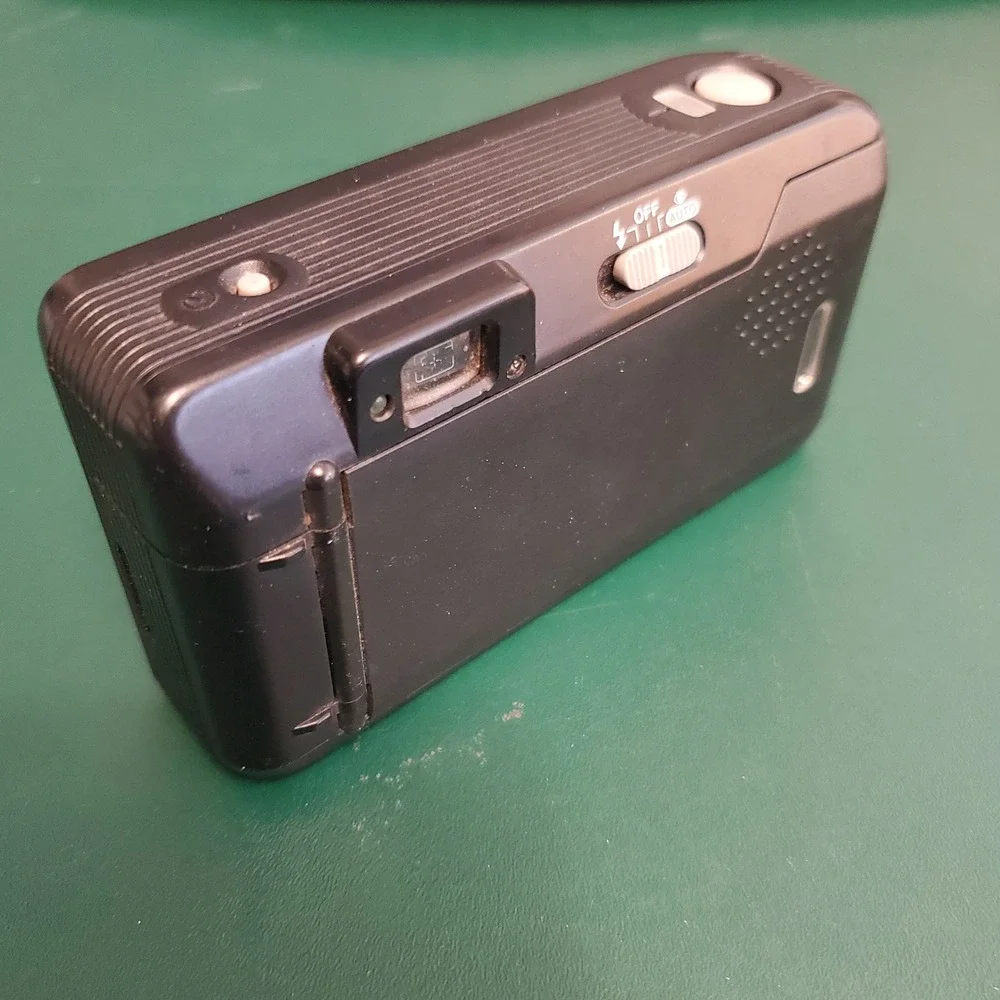 Canon Sure Shot Max 35mm Film Camera 38mm 1:3.5 Lens Black Parts Repair - Picture 5 of 13